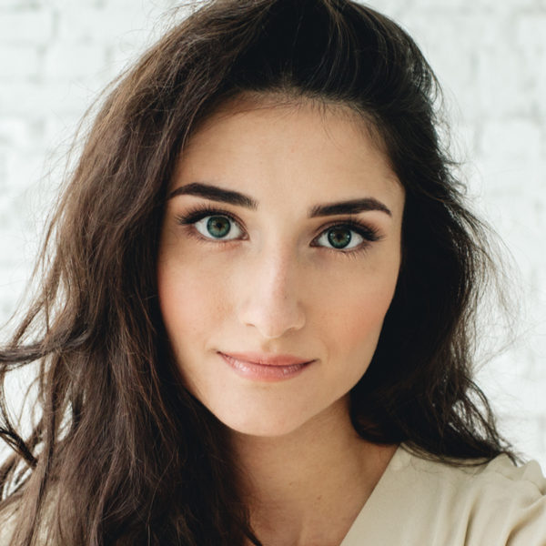 shutterstock_480117313 Model image